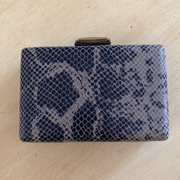 Manoukian snakeskin box clutch - Picture 2 of 11